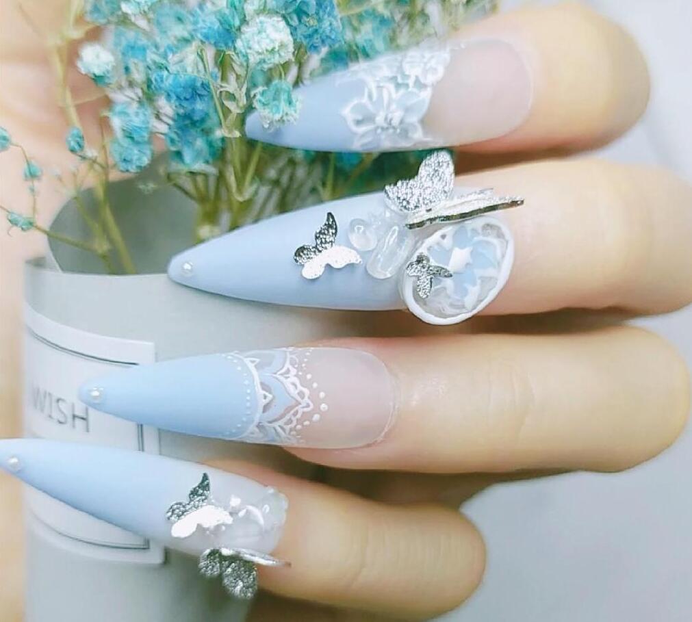 南寧美甲學(xué)校：蝶戀花美甲，讓你指尖生花