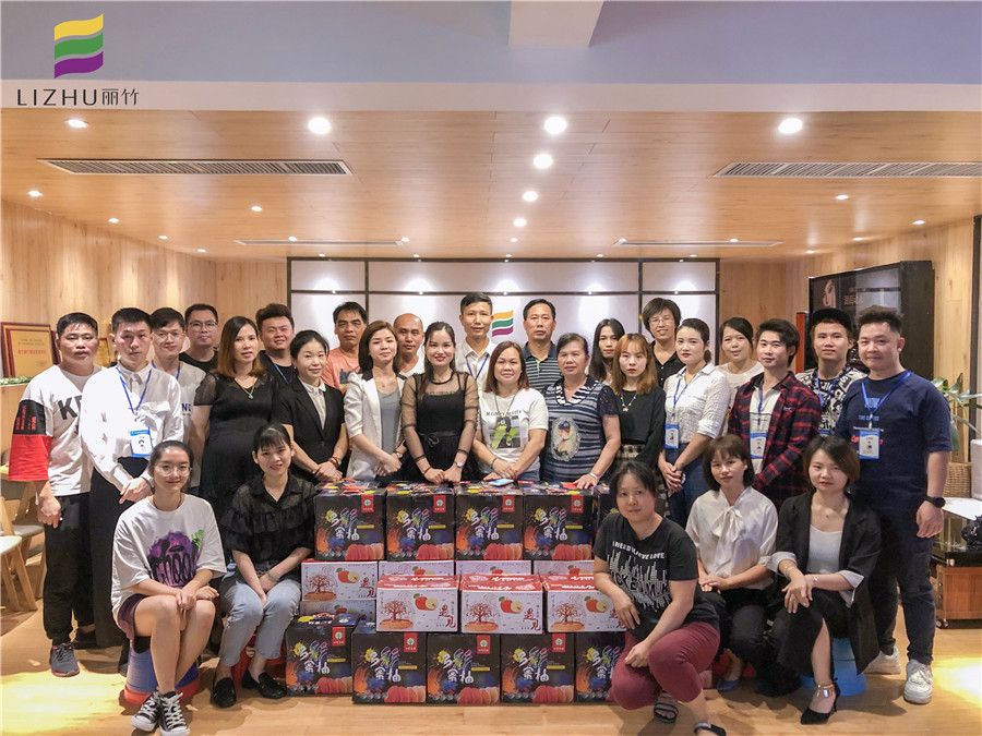 麗竹學(xué)校祝大家國慶中秋雙節(jié)快樂