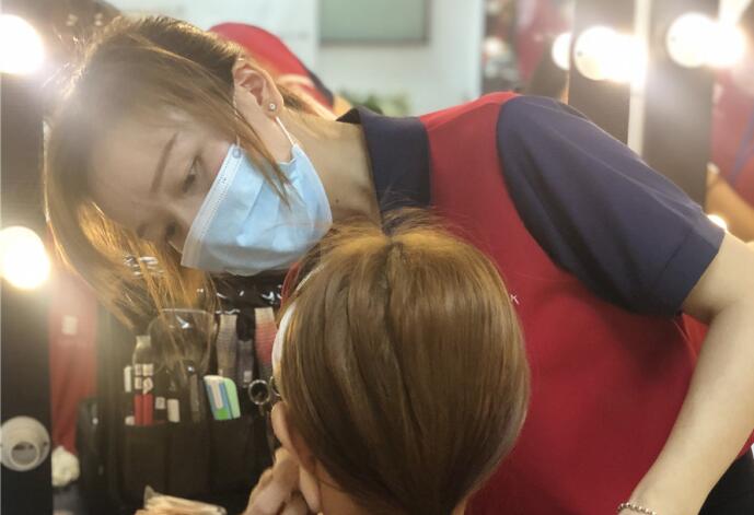 化妝學(xué)員感言：以夢(mèng)為馬不負(fù)韶華