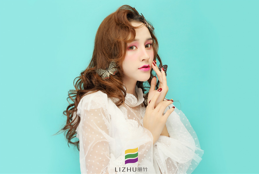 冬天化妝卡粉怎么辦？廣西化妝學(xué)習(xí)