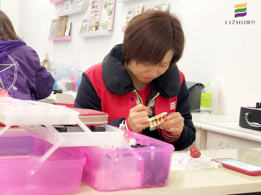 南寧口碑好的美甲學校學員感言：推開美甲世界的大門