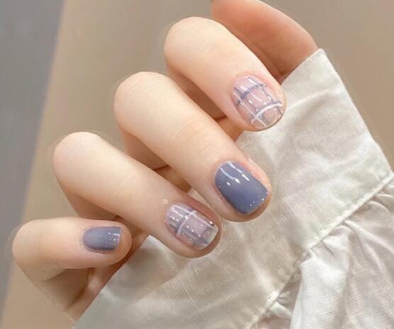 指甲油不卸可繼續(xù)涂嘛？快來看看南寧美甲培訓(xùn)班怎么說