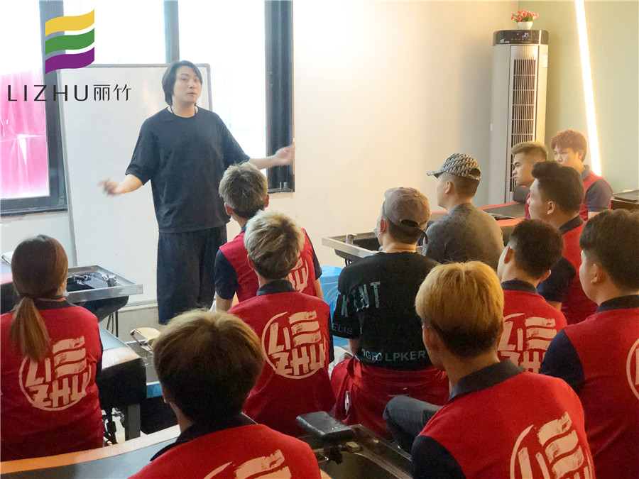 南寧美發(fā)就業(yè)宣講會(huì)：“美之浪美容美發(fā)連鎖機(jī)構(gòu)”專場