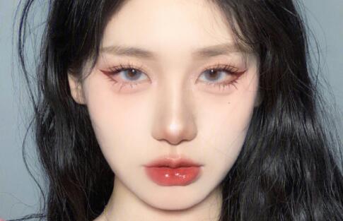 想知道奶醉妝容怎么化？南寧彩妝造型學校教你