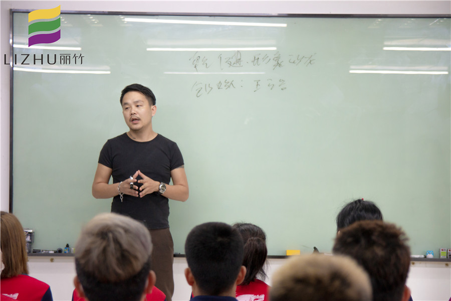 麗竹美發(fā)就業(yè)宣講，告訴你南寧美發(fā)學(xué)校哪家就業(yè)率高