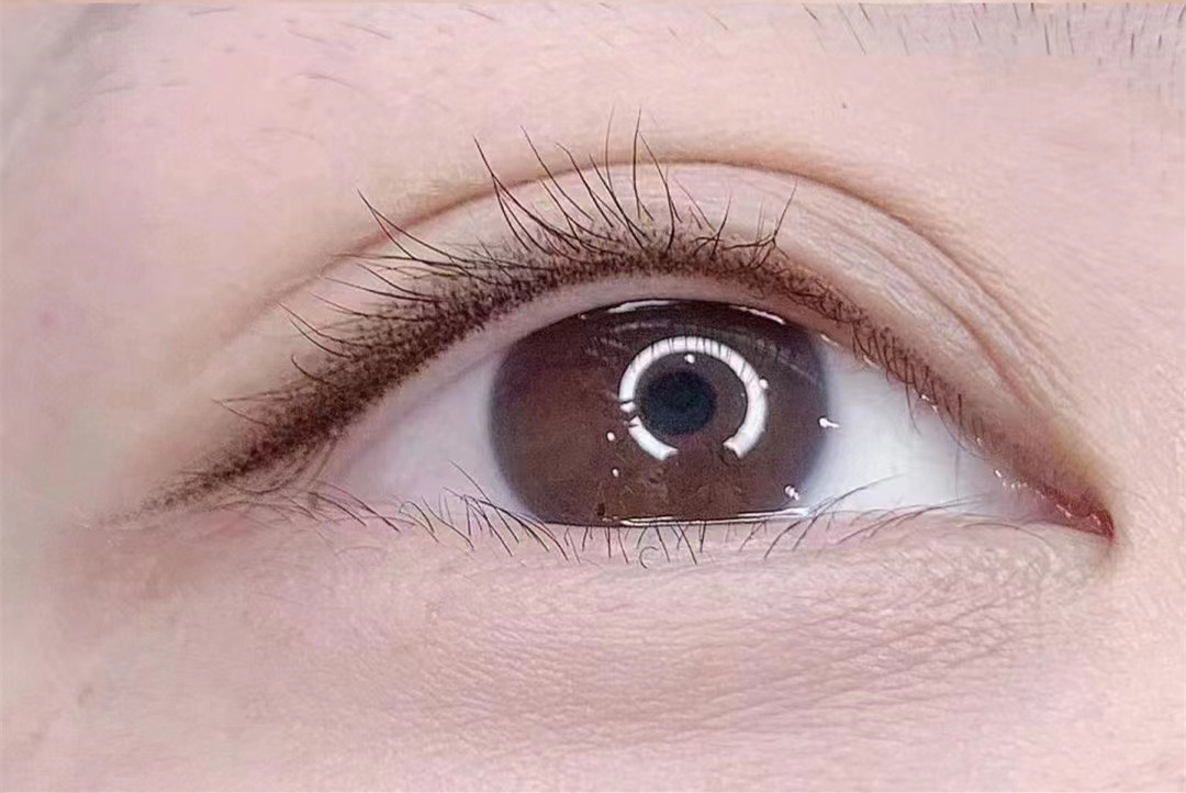 單眼皮紋眼線的注意事項(xiàng)，廣西南寧眉眼唇學(xué)校總結(jié)