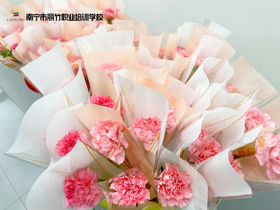 麗竹學(xué)校3·8女神節(jié)，定制專(zhuān)屬你的美麗