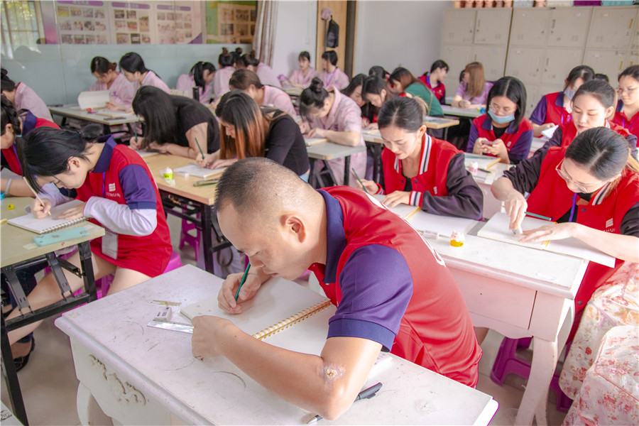 1685764064858318.jpg 1652260392382227.jpg