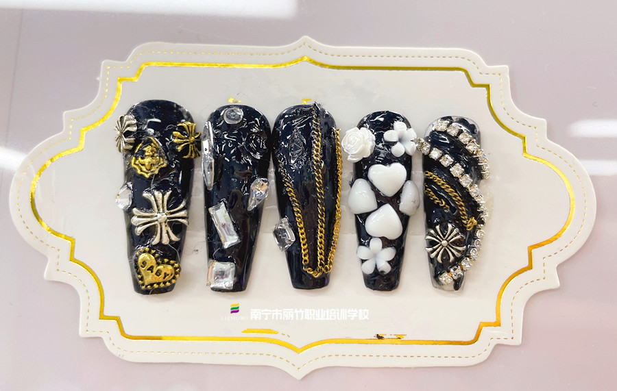 適合黑皮膚的指甲油 | 南寧美甲哪家好