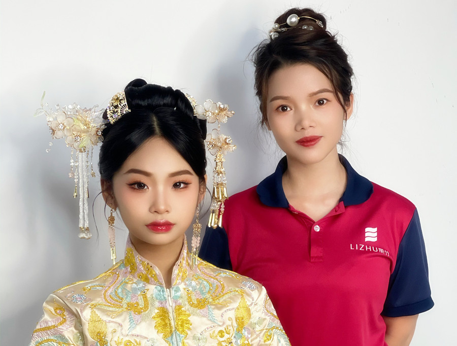 南寧化妝職業(yè)學(xué)?；瘖y學(xué)習(xí)心得