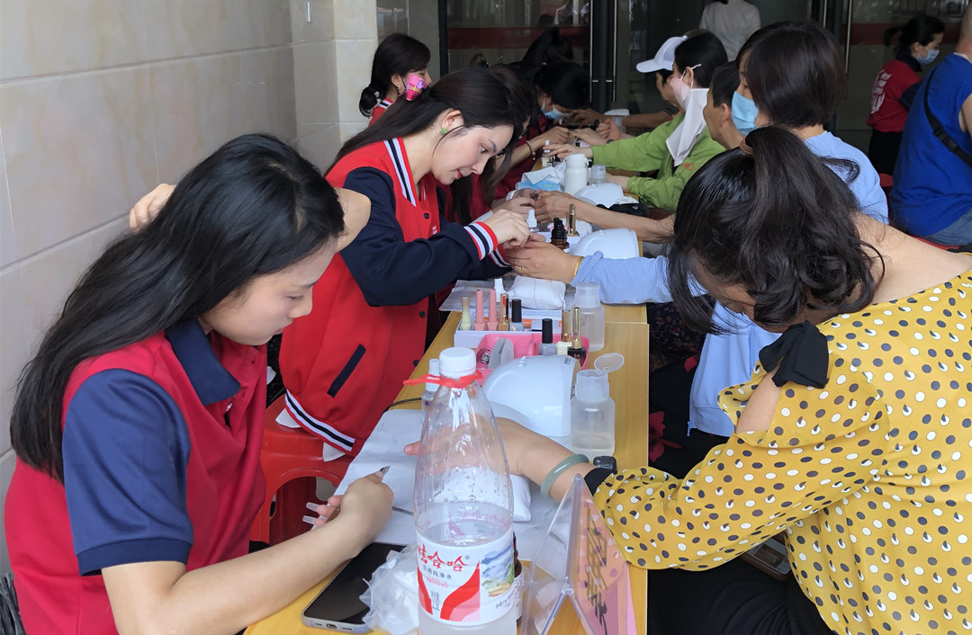 愛心美甲活動 | 南寧美甲培訓外出實踐報告總結(jié)