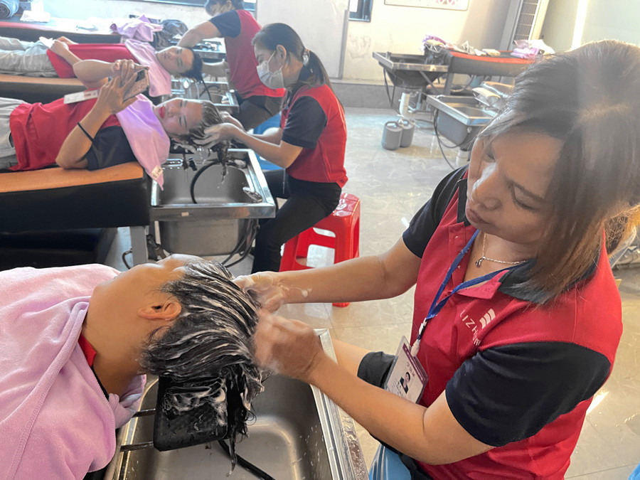 南寧美發(fā)學(xué)校十佳名校學(xué)員畢業(yè)感言