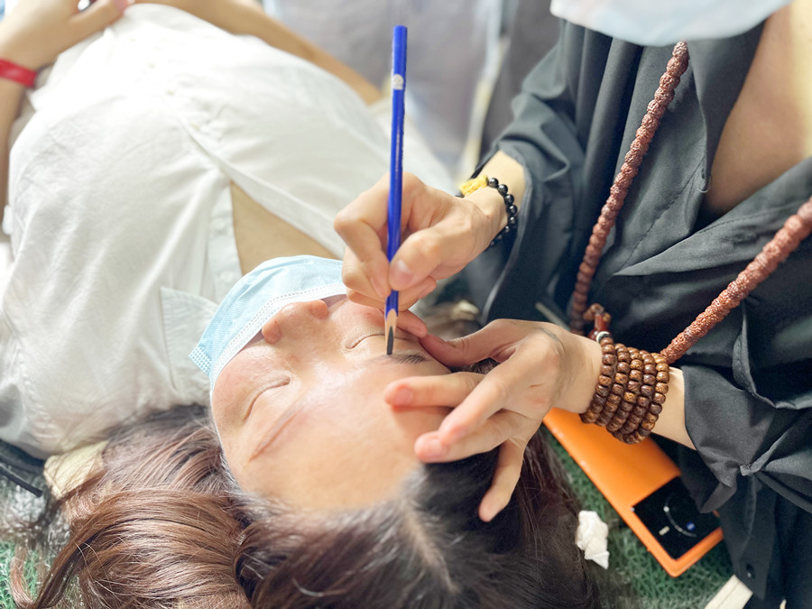 為什么現(xiàn)在這么多人做紋眉？南寧紋繡專業(yè)正規(guī)學(xué)校講解