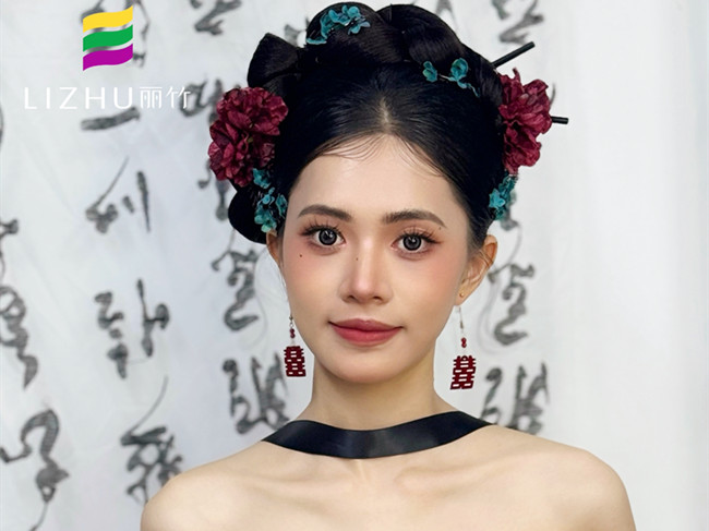 南寧彩妝造型學(xué)校作品解析---新中式造型