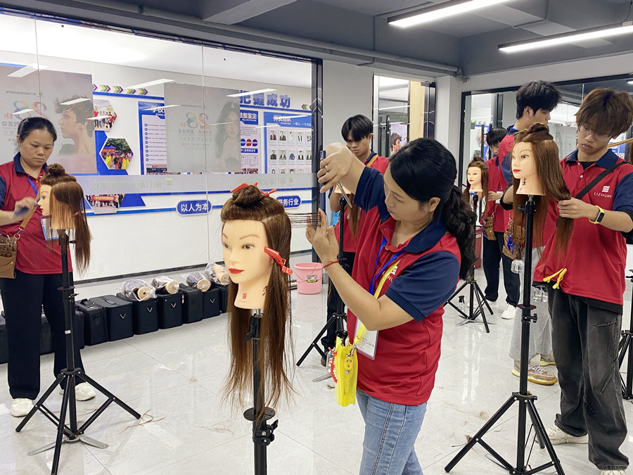 想在廣西學(xué)女士剪發(fā)，廣西美發(fā)怎么招生