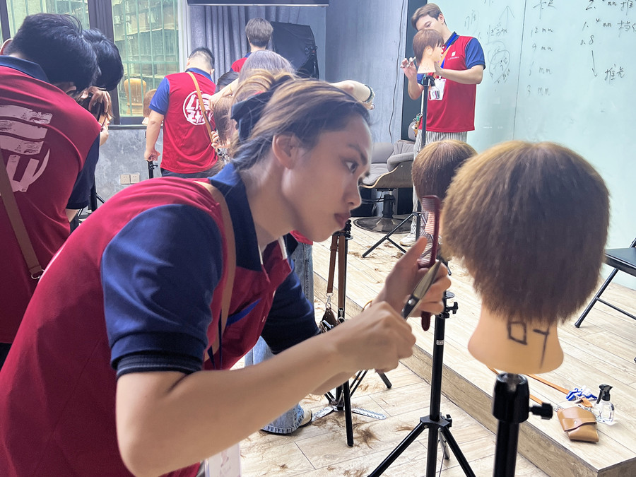 美發(fā)新手核心技術(shù)點(diǎn)，廣西剪發(fā)造型學(xué)校分享