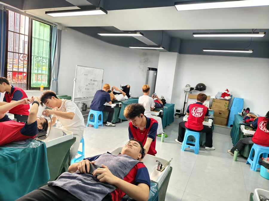 專業(yè)美發(fā)洗護(hù)和普通洗頭的區(qū)別，南寧美發(fā)教學(xué)